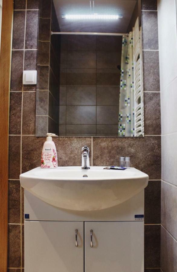 Konaciste Simce Bed and Breakfast Kraljevo Buitenkant foto