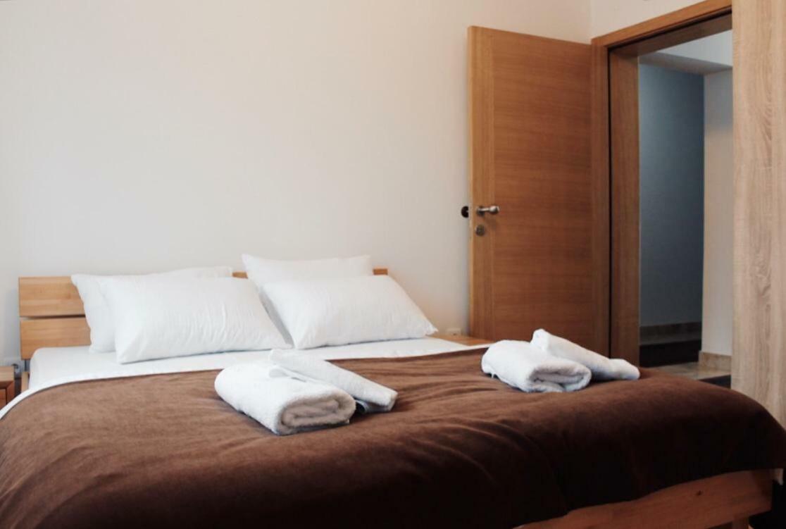 Konaciste Simce Bed and Breakfast Kraljevo Buitenkant foto